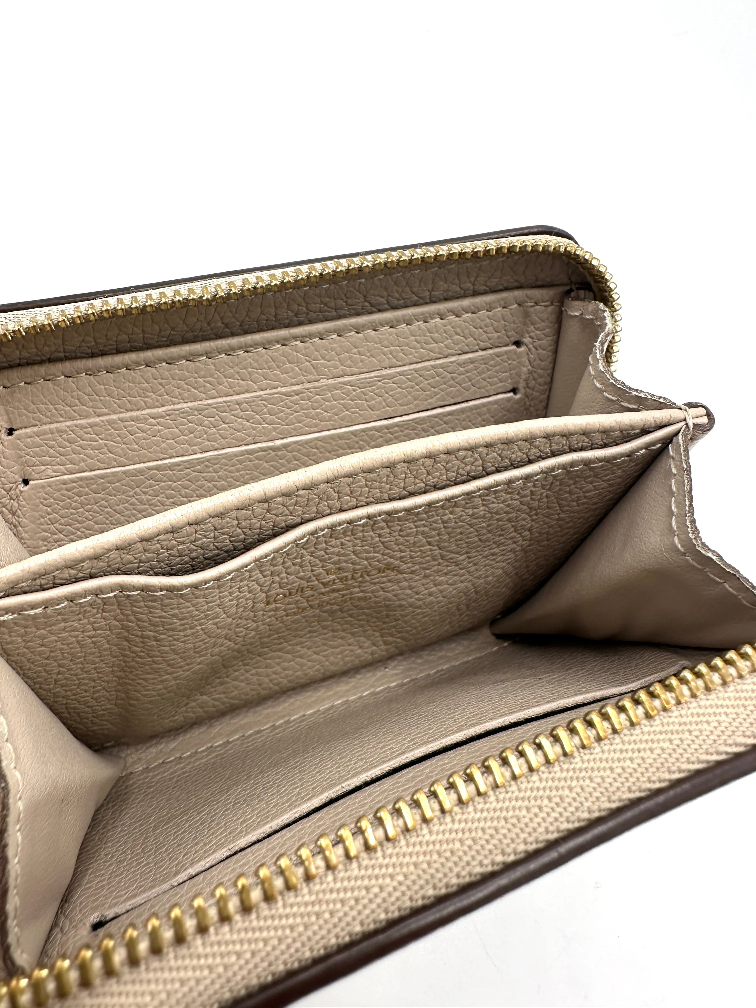 Griege Pebbled Lockme Zip Compact Wallet